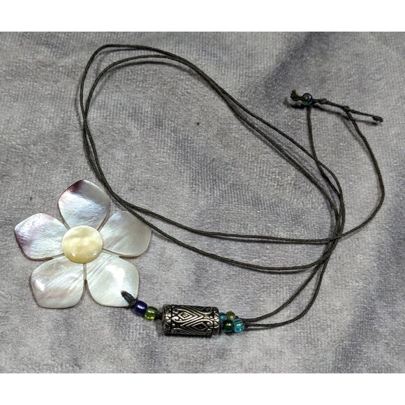 Fairycore Floral Shell Adjustable Pendant Necklace - Picture 7 of 7